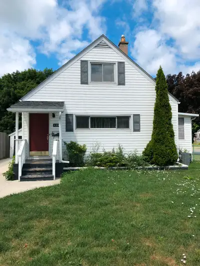 4 bedroom house for rent in Sarnia Central air Gas furnace On a quiet street Basement is brand new F...