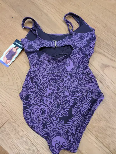 New Lands' End ladies swimsuit XS, View more