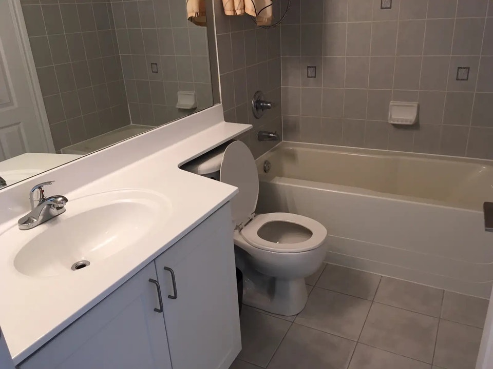 high-level scarborough town centre 1+1 bedroom unit for rent 5