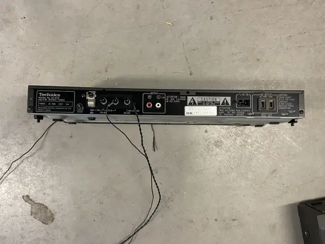 Technics AM/FM tuner in Stereo Systems & Home Theatre in City of Toronto - Image 3