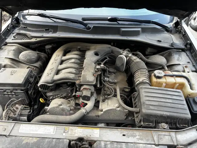 2010 chyrsler 300 AWD604579812040386566