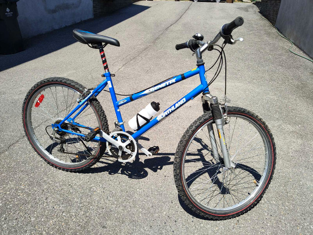 Mountain Bike used 1 Summer dans De Montagne  à Ouest de l’Île
