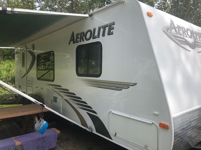 Roulotte Aerolite - 24 pi - excellent état dans VR et caravanes  à Ville de Québec - Image 2