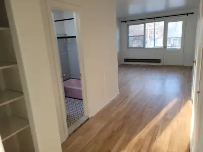 très beau 31/2 à Cartierville