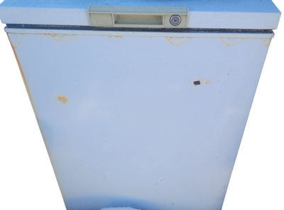 Chest freezer apartment size. Small deep freeze. Home appliance. PLEASE read the ad carefully My nam...