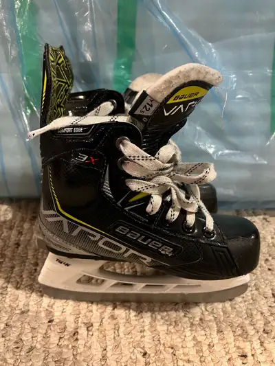 kids hockey skates size 12.5, View more