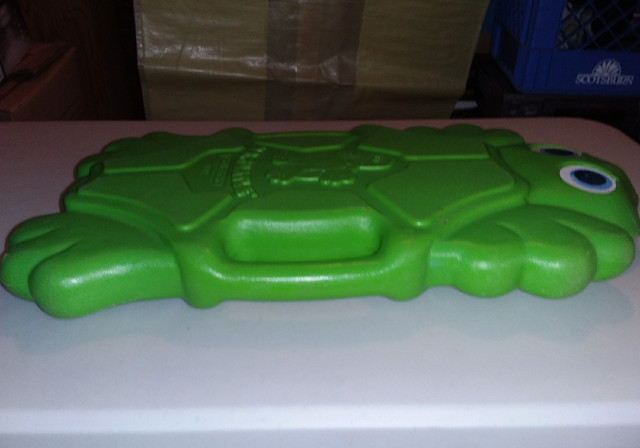 Vintage Mr Turtle Swimming Pool Kickboard Coleco 1986, VERY RARE in Arts & Collectibles in Truro - Image 3