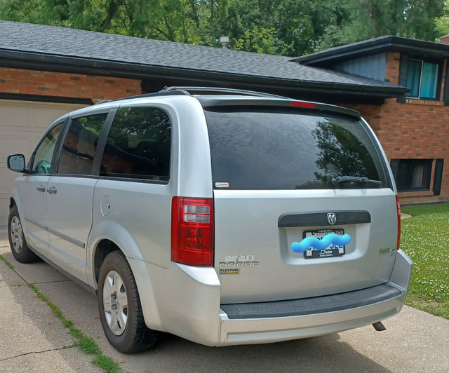 2010 Dodge Grand Caravan SE Stow N'Go 145K km/2 Owners/Safetied in Cars & Trucks in Windsor Region - Image 4