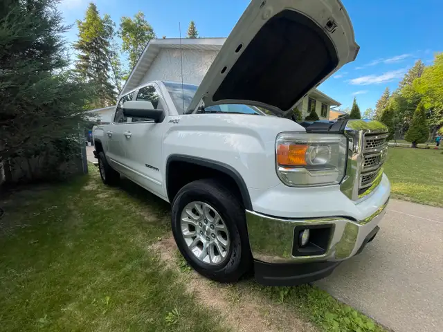 2015 GMC Sierra 1500 Crew Cab in Cars & Trucks in St. Albert - Image 8
