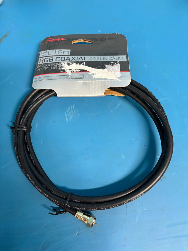 Rocketfish 1.83m (6 ft.) RG6 Coaxial Cable -  in General Electronics in Cambridge