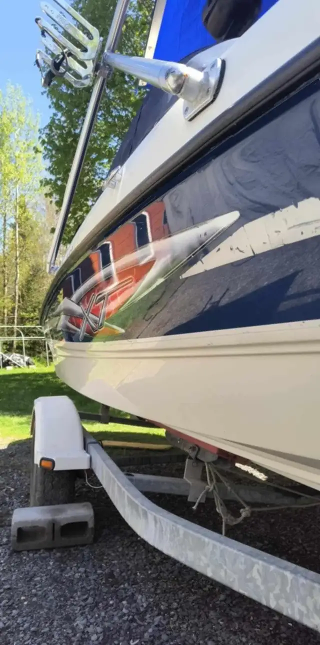 Bateau 4.3L 18.5 pieds Wake édition in Powerboats & Motorboats in Sherbrooke - Image 5