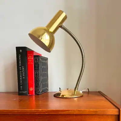Vintage MCM Electric Adjustable Gooseneck Desk Lamp Atomic Age Gold Works $75 ▪️has good weight to i...