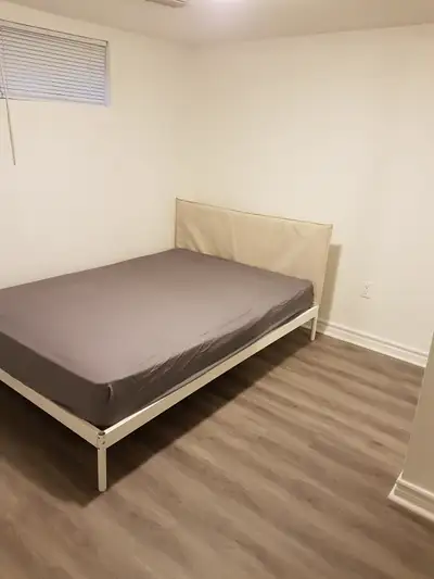 Private room in Oshawa for rent. Availble immediately or July 1