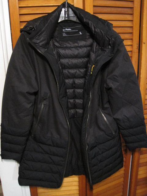 35$ - Manteau d'Hiver TG Femmes  / XL Women's Winter Coat. dans Femmes - Hauts et vêtements d'extérieur  à Ville de Montréal - Image 4