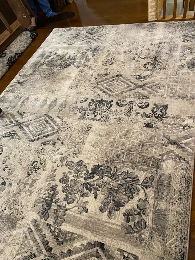 Area Rug  6' 6" X 9' 5" in Rugs, Carpets & Runners in Ottawa - Image 8