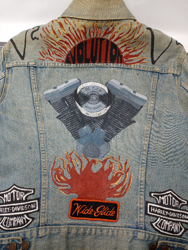 One of a Kind Harley Davidson Motorcycle Art  Levi's Jean Jacket in Arts & Collectibles in Kitchener / Waterloo - Image 4