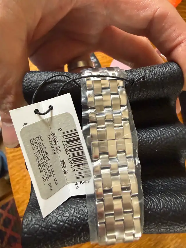 Citizen Eco-Drive Calendrier Watch in Jewellery & Watches in Markham / York Region - Image 5