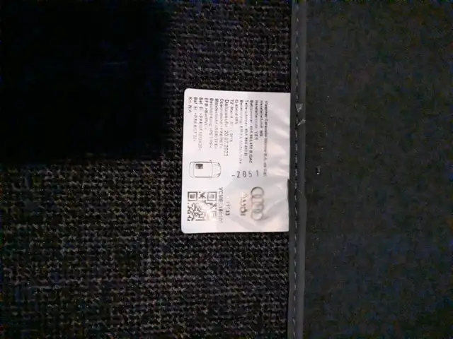 AUDI Q5 Cargo net Pet Barrier and Carpet mats in Other Parts & Accessories in Longueuil / South Shore - Image 3
