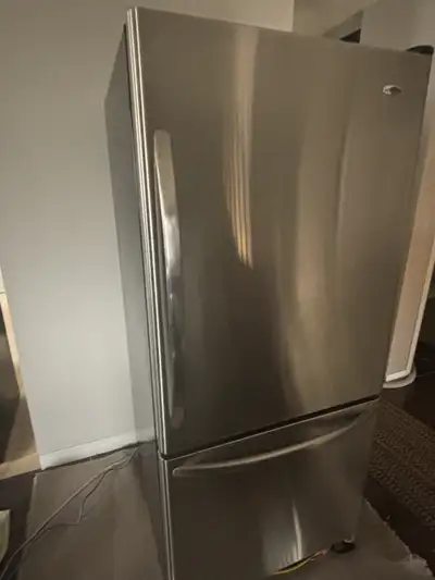 Amana model ABR1922FES3 fridge for sale, View more
