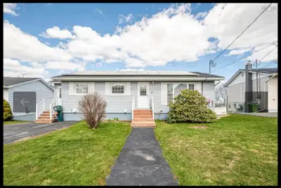 Beautiful First level 3 bedroom home available to rent in Dartmouth cole harbour. 3 bedroom, 2 large...