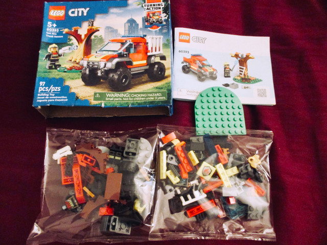 Lego City 60393 – 4x4 Fire Truck Rescue dans Jouets et jeux  à Ville de Montréal - Image 3