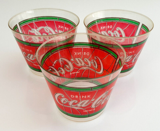 Vintage Coca-Cola Tiffany-Style Stained Glass Plastic Cups in Arts & Collectibles in City of Toronto - Image 2