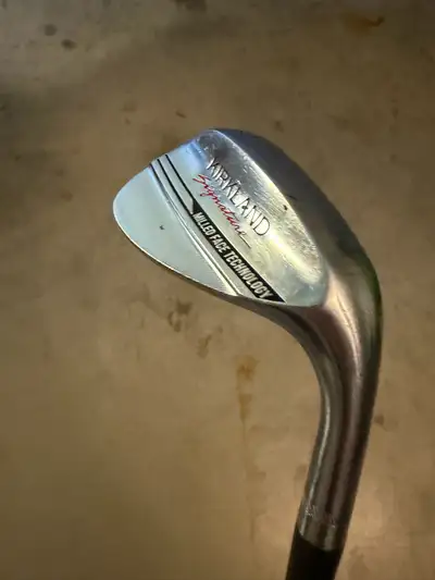 Kirkland 52 degree & putter, View more