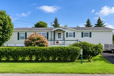 Fully furnished 3-bedroom, 1-bathroom house available for rent in Dominion. The home is expected to...