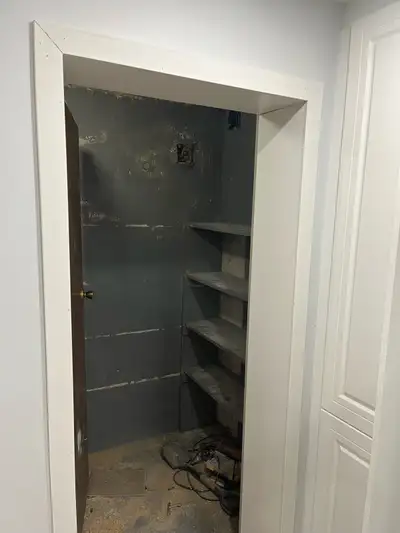 Looking for cash work I am reliable hard working. I have experience in construction and renovations...
