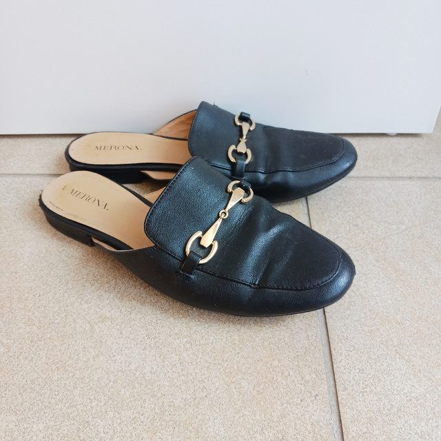 Black Leather Shoes Sandals / Mules - Size 6.5 in Women's - Shoes in Ottawa - Image 2
