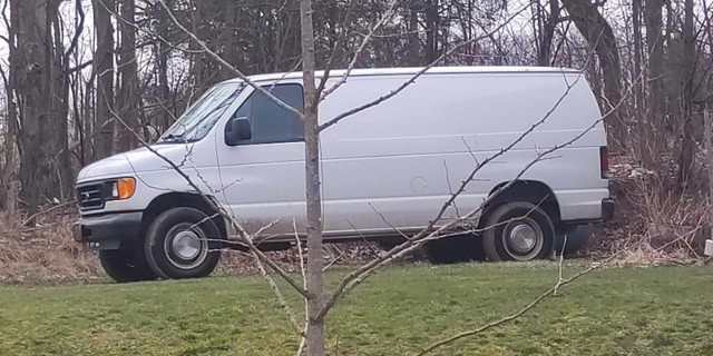 Ford Econoline 250 Van good condition in Cars & Trucks in St. Catharines