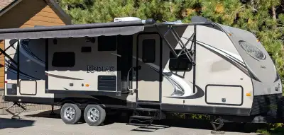 Description en français ci-dessous WELL MAINTAINED, EXCELLENT CONDITION EXTENDED WARANTY ENDS 7 MAY...