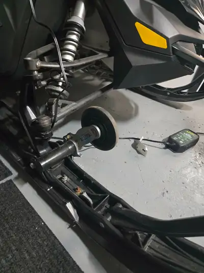 Skidoo mxztn 2016 a vendre 4900$ Renegade 900 ace 17800km avec roues ski Prêt pour saison 2026 Fonct...