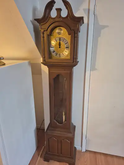 horloge classique, View more