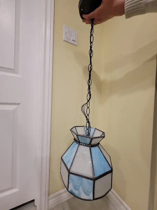 Vintage Lamp in Arts & Collectibles in City of Toronto - Image 3