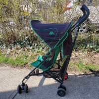 Maclaren Volo green black umbrella stroller