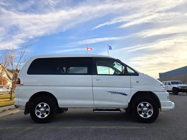 MITSUBISHI DELICA Chamonix 2005 4WD