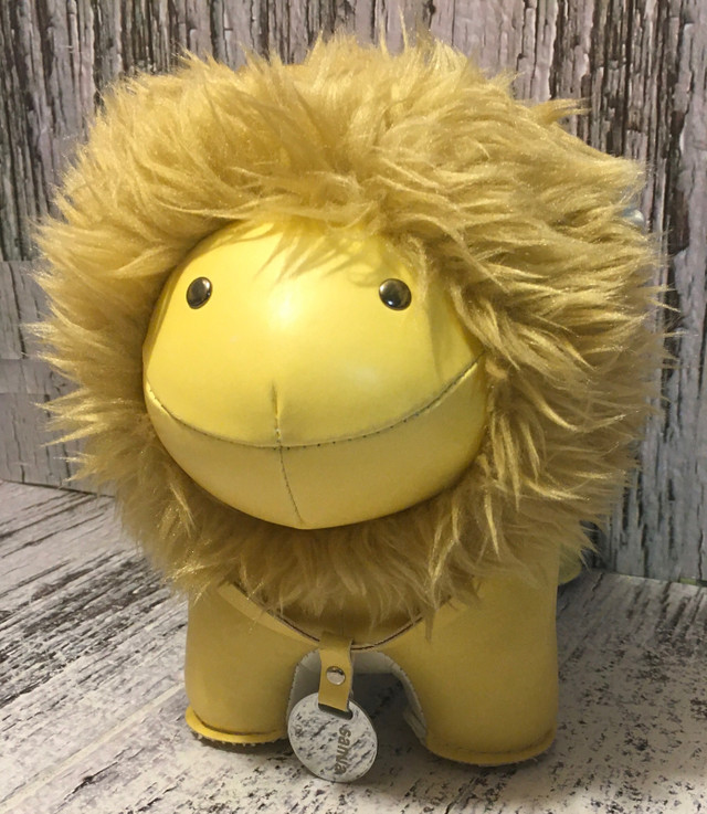 Special Edition ZUNY Lion  Book End / Doorstop  in Home Décor & Accents in City of Toronto - Image 2