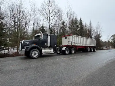 À vendre BEAU SET UP CAMION + TRAILEUR 42,500$ KENWORTH DETROIT SÉRIE 60 525 1996 Transmission eaton...
