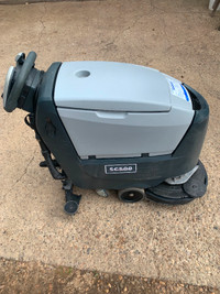 Advance SC500 20D Floor Scrubber, comes with Charger
