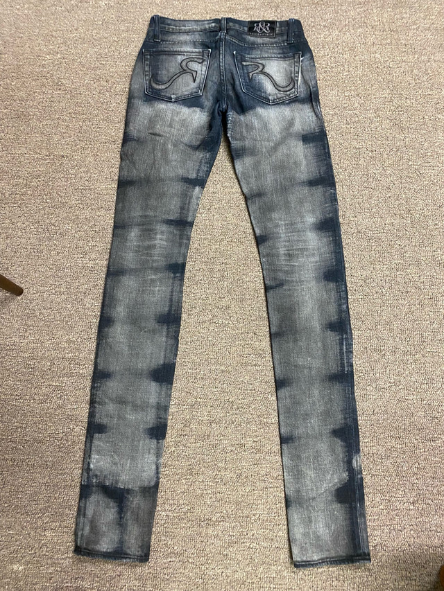 Used But Not Abused - Rock & Republic Jeans - size 23 waist in Women's - Bottoms in St. Catharines - Image 2