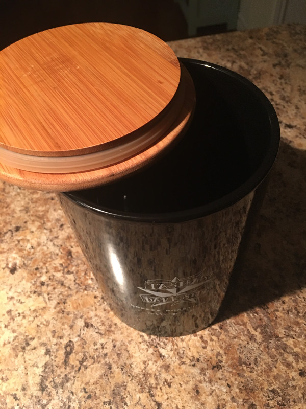Airscape Coffee Canister in Kitchen & Dining Wares in Saint John - Image 4