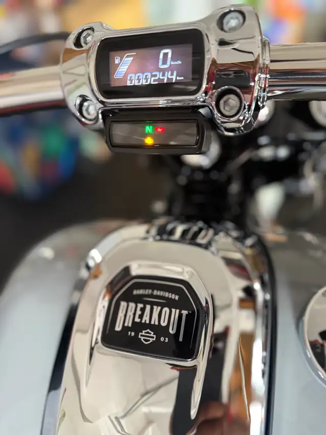 harley davidson breakout 2024 in Street, Cruisers & Choppers in Mississauga / Peel Region - Image 2