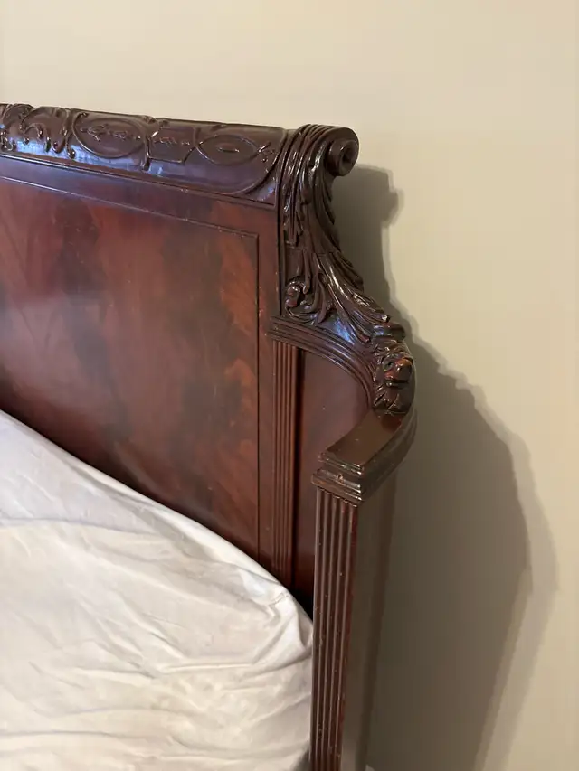 Double antique bed in Beds & Mattresses in Mississauga / Peel Region - Image 3
