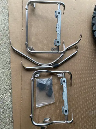 New condition racks purchased for my 2020 Africa Twin 1100. Decided to go with a different system so...