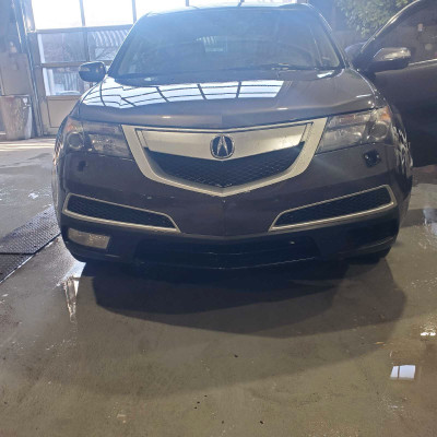 For sale 2012 Acura mdx tech pacakge