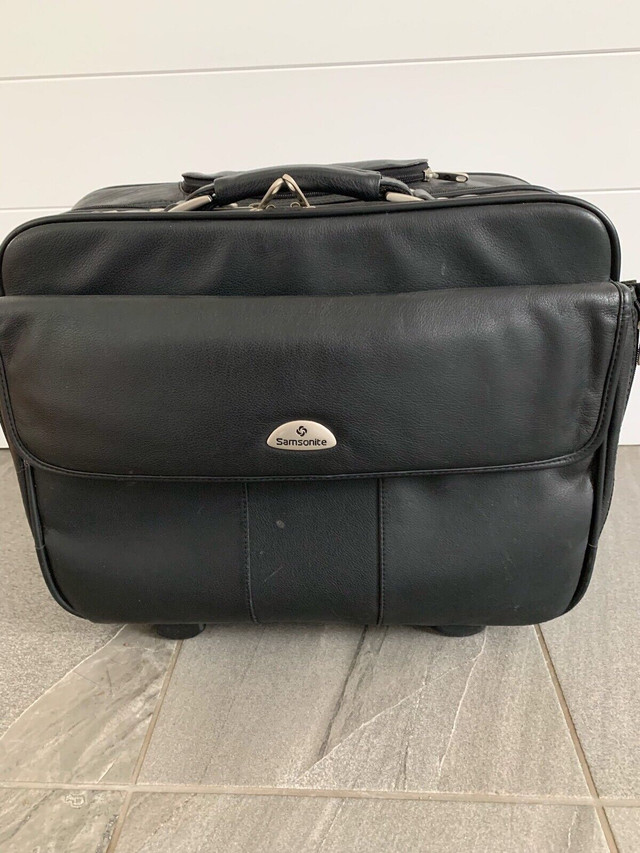 Samsonite 2-Wheeled Leather Briefcase in Other in Saint John - Image 2