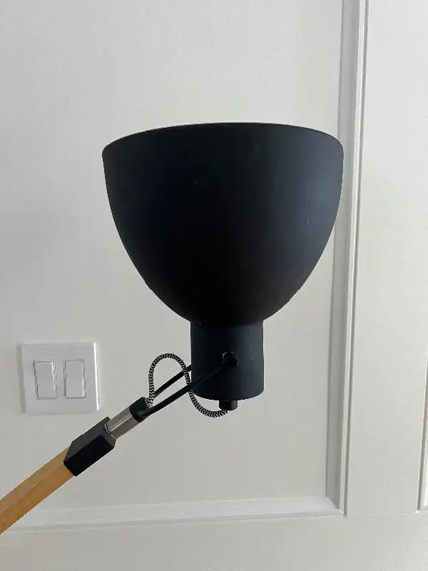 Metal and Wood Floor Lamp in Indoor Lighting & Fans in Mississauga / Peel Region - Image 5