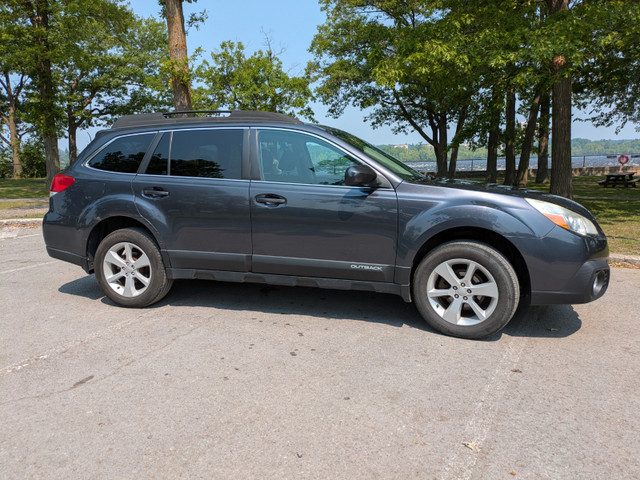 2013 Subaru Outback Touring AWD Automatic in Cars & Trucks in Ottawa