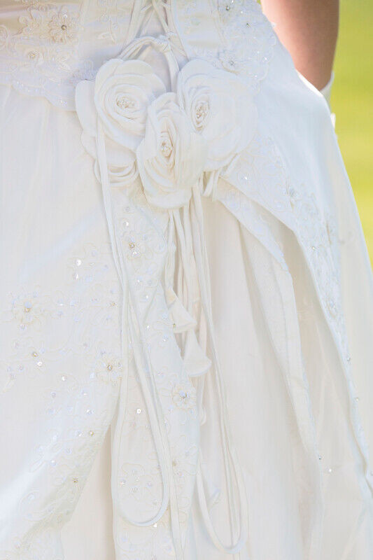 ROBE DE MARIEE dans Femmes - Robes et jupes  à Longueuil/Rive Sud - Image 4
